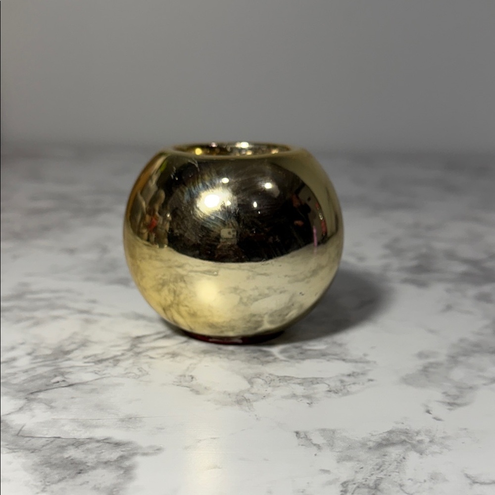 Elegant Gold Decorative Sphere Candle Holder